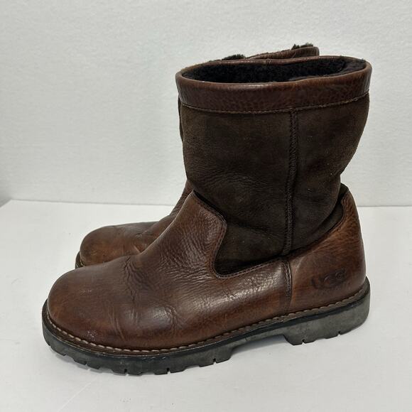 Ugg Beacon Boots Men’s Sz 11 Sheepskin-Lined Brown Leather S/N 5143 Australia - Picture 1 of 8